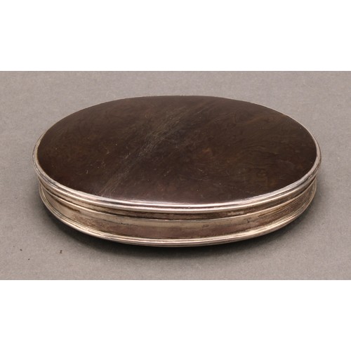 1003 - An early 18th century silver and tortoiseshell oval snuff box, stand-away hinged cover, 10.5cm wide,... 