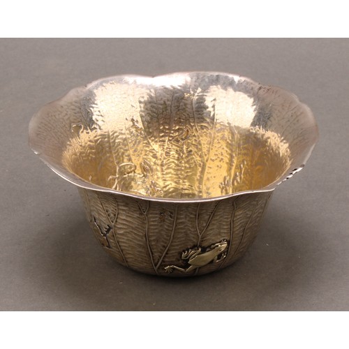 991 - An Aesthetic Movement period silver and mixed metal bowl, in the Japanese taste as a lily pad, appli... 