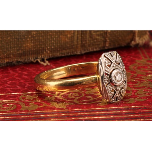 1262 - Tested 18ct gold Art Deco style Diamond ring,
the ring is set with a melee round brilliant cut diamo... 