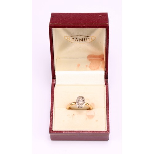 1262 - Tested 18ct gold Art Deco style Diamond ring,
the ring is set with a melee round brilliant cut diamo... 