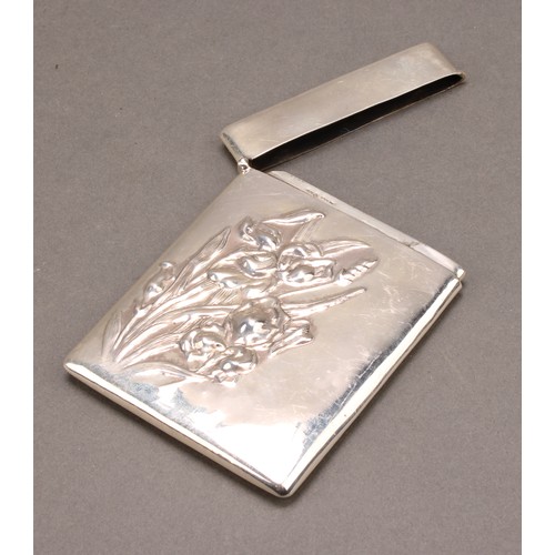 993 - An American silver rectangular visiting card case, embossed with irises in the Japanese taste, 10cm ... 