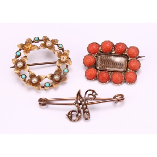 1224 - A selection of brooches, to include a tested 14ct gold coral mourning brooch, a 15ct gold turquiose ... 