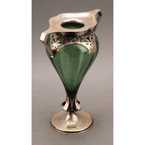 996 - An Art Nouveau silver mounted green glass vase, 19cm high, London 1901