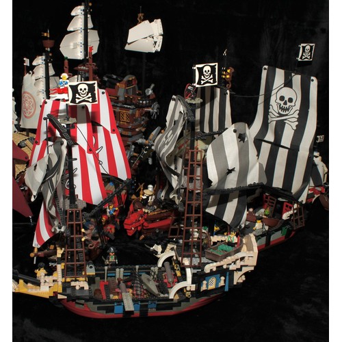 6500 - Lego - Pirate ships; Metal Beard’s Sea Cow, etc (9)

This lot is part of a collection from a decease... 