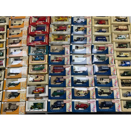 574 - motoring Diecast Vehicles - Corgi, Lledo, Days Gone, and other models, inc Whisky Trail, Motoring Me... 