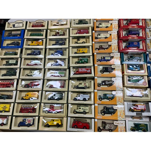 574 - motoring Diecast Vehicles - Corgi, Lledo, Days Gone, and other models, inc Whisky Trail, Motoring Me... 