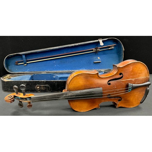 104 - A 3/4 size violin, cased with bow en-suite, label to interior, Antonius Stradivarius model, two-piec... 