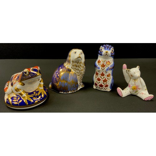 137 - Royal Crown Derby paperweights including; Frog, gold stopper; King Charles spaniel, silver stopper; ... 