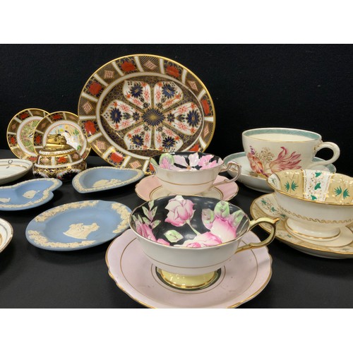 158 - Royal Crown Derby 1128 pattern lighter, dishes, other; 19th century tea cups and saucers including D... 