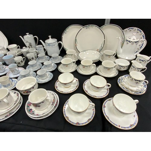 160 - Various tea sets including; Royal Doulton Carnation tea set for six, six Autumn Glory tea cups and s... 