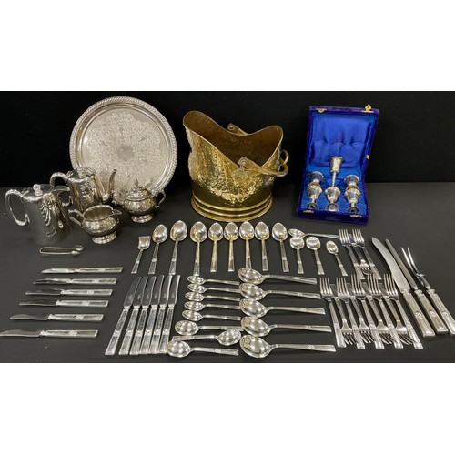 187 - Plated ware - Walker and Hall silver plated flatware 'Atlantic Design' for six, silver plated tray, ... 