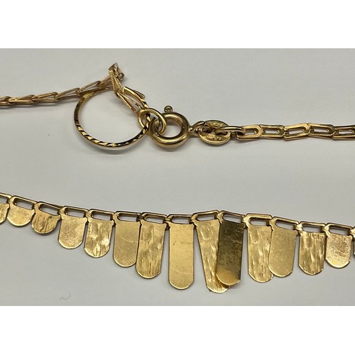 641 - Selection of 9ct Gold Jewellery, mainly broken gold to include; earrings, chain, ring, bracelet, tot... 