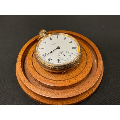 341 - A Waltham 9ct gold cased pocket watch, white enamel dial, Roman numerals, subsidiary seconds, blued ... 