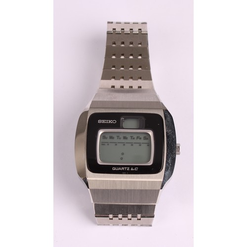 1027 - Seiko  - an early Seiko Digital 1970s LC 0124-0019 quartz stainless steel wristwatch, LCD Display sh... 