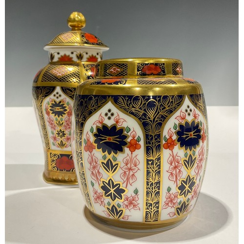 4 - Royal Crown Derby - an 1128 old Imari ginger jar and cover, first quality, 11cm high; another hexago... 