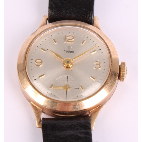 1135 - Tudor - a ladies 9ct gold cased wristwatch, silver dial, Arabic numerals and block baton markers, su... 