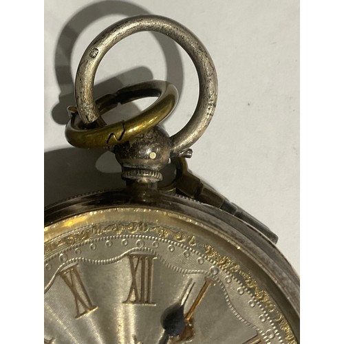 559 - A Victorian silver open face pocket watch, engine turned case and silvered dial, Roman numerals in r... 