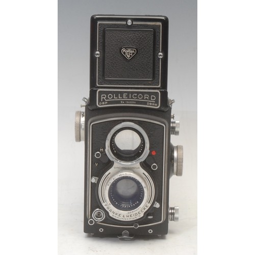 3865 - A Rolliecord Model Va Twin Lens Reflex Camera no.1943204 with Schneider-Kreuznach Xenar f3.5, 75mm l... 