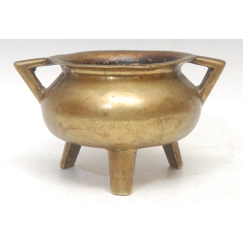 3546 - A 19th century bronze commemorative censer or cauldron, applied with the date 1351, triangular lug h... 