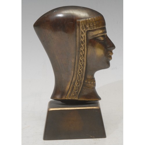 3048 - A bronzed metal figure, King Thutmosis III as a sphinx, after the Egyptian, rectangular base, 26cm l... 