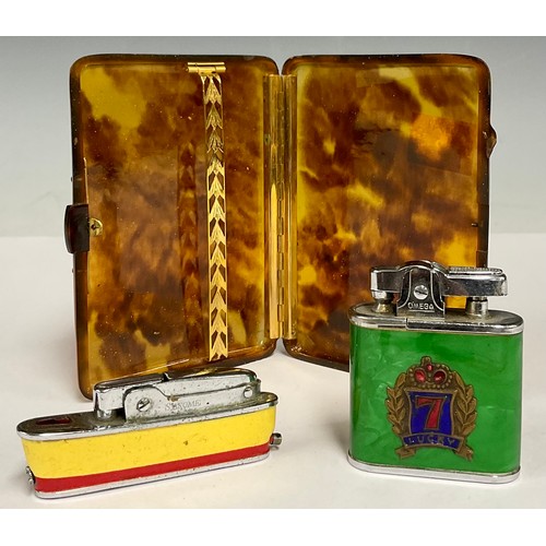 138 - An Art Deco style tortoiseshell and brass cigarette case, 10.5cm x 8cm; a Sarome Cruiser enamel ligh... 