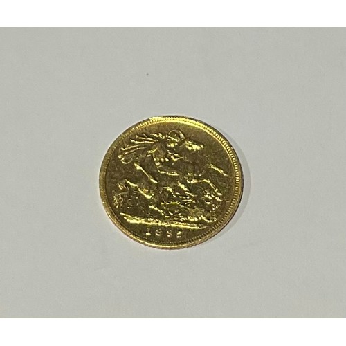 324 - An 1895 Queen Victoria Old Head Half Sovereign Coin;
in fair condition, some marks to the outer rim