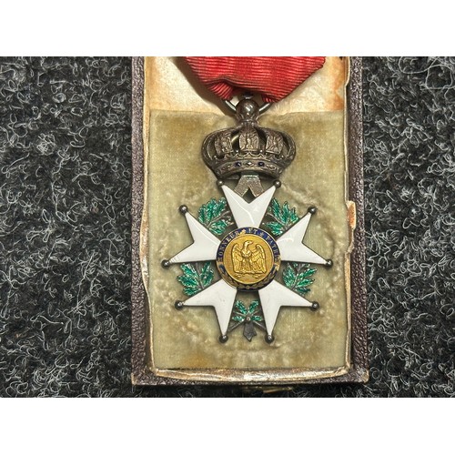 5061 - French Legion D'Honneur Knights badge 2nd Empire, Crimean War period. Complete in case of issue whic... 