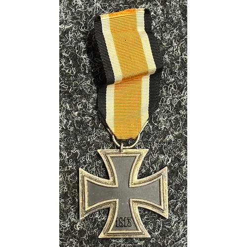 5064 - WW2 Third Reich Iron Cross 2nd class 1939. No makers mark to suspension ring. Complete with original... 