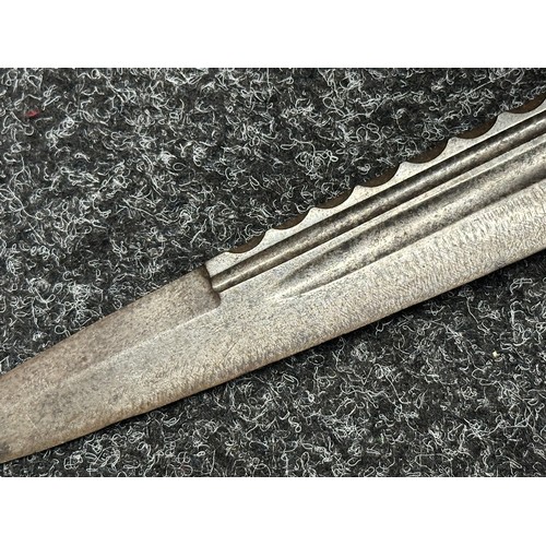 5110 - Dagger with 261mm long fullered and fluted blade. No markings. Brass crossguard. Turned Bone grip. O... 