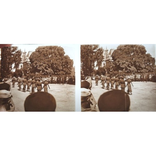 5126 - WW1 French Glass Stereoview Slides. Approx 133 Military positives of which 12 have notable damage. P... 