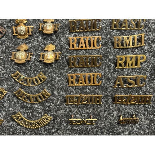 5135 - WW1 & WW2 British Brass Shoulder Titles to include: T16 London x 2: Royal Inniskilling Fusiliers x 4... 