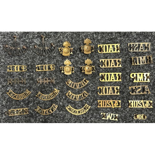 5135 - WW1 & WW2 British Brass Shoulder Titles to include: T16 London x 2: Royal Inniskilling Fusiliers x 4... 