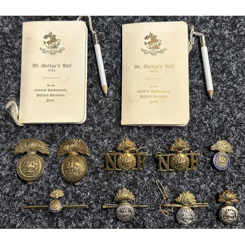 5137 - WW1 / Interwar years Northumberland Fusiliers Cap Badges, Brass Shoulder Titles, Sweetheart badges, ... 