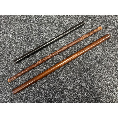 5138 - WW1 British Officers Swagger Sticks x 3. One Brown leather covered example 605mm in length: Black Wo... 