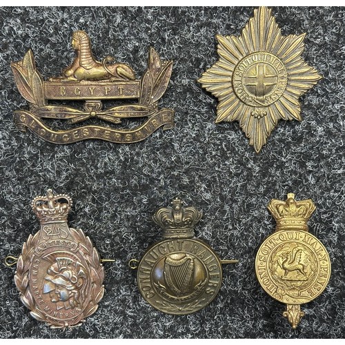 5147 - British Busby Cap badges (10)