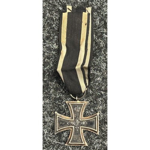 5164 - WW1 Imperial German Iron Cross 2nd class 1914. Complete with original ribbon. Ring maker marked 