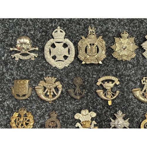 5172 - Collection of British Army Cap badges to include: 17th/21st Lancers: KOSB: Borders: Highland Light I... 