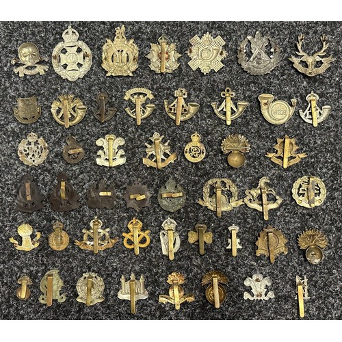 5172 - Collection of British Army Cap badges to include: 17th/21st Lancers: KOSB: Borders: Highland Light I... 