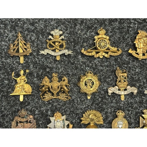 5208 - WW2 British Cap Badge Collection to include: Recce Corps, North Staffs, Honourable Artillery Company... 