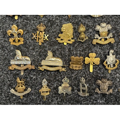 5209 - WW2 British Cap Badge Collection to include: Black Watch, Gordon Highlanders, Argyl & Sutherland Hig... 