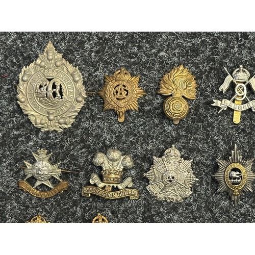 5211 - WW2 British Cap Badge Collection to include: Argyl & Sutherland Highlanders, Army Service Corps, Roy... 