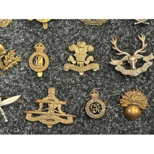 5211 - WW2 British Cap Badge Collection to include: Argyl & Sutherland Highlanders, Army Service Corps, Roy... 