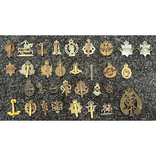 5217 - WW2 British Cap Badges to include: Fife & Forfar Yeomanry, East Surrey's, Irish Guards, 7th Queens O... 