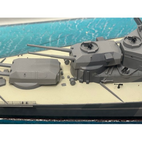 5238 - 1/350th Scale Model of the Battleship 