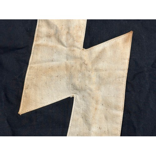 5247 - WW2 Third Reich DJ Trumpet Banner. Multipart construction, white rune on black backing. Size 47cm x ... 