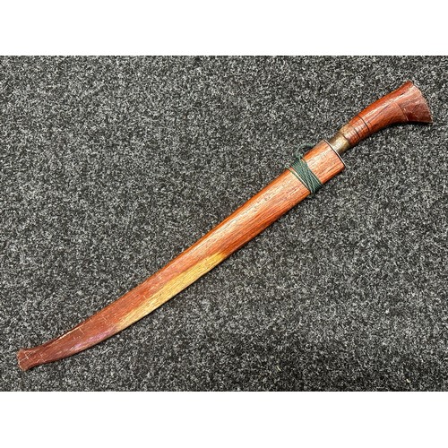 5319 - South East Asian Machete with single edged blade 458mm in length with etched decoration to both side... 