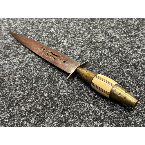 5325 - Spanish Dagger with double edged blade 190mm in length marked 