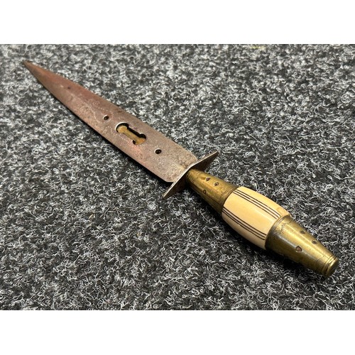 5325 - Spanish Dagger with double edged blade 190mm in length marked 