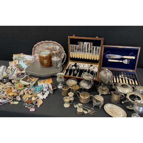 190 - Silver plate, Jewellery - beads, bangles, bracelets, necklaces, dress rings etc, silver plated oval ... 