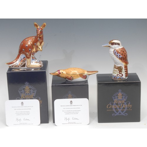 3095 - A Royal Crown Derby paperweight, Kangaroo - The Australian Collection, designed by John Ablitt, one ... 